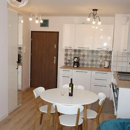 Baltycka Przystan - Apartament Z Miejscem Postojowym Колобжег